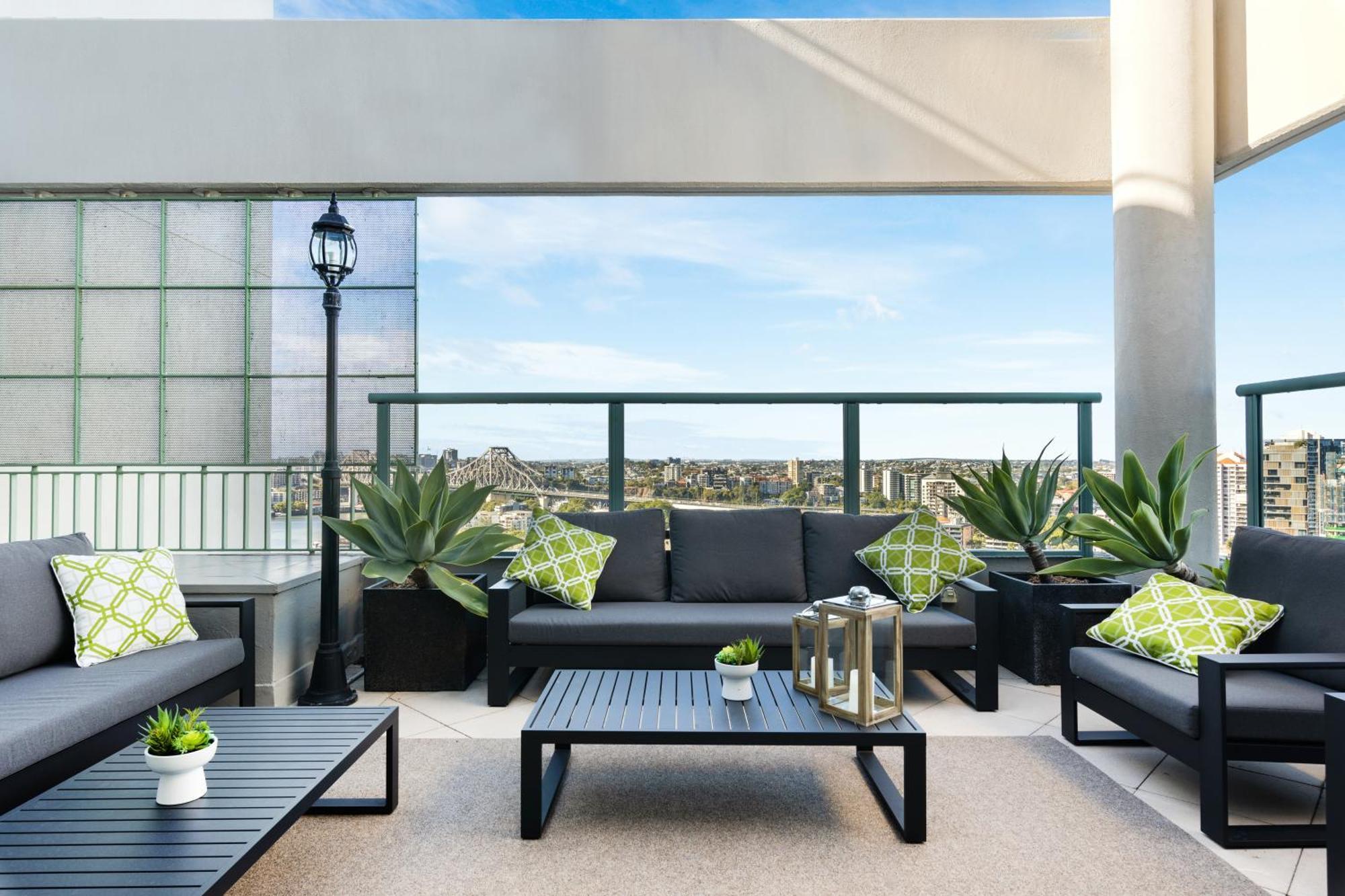 Stamford Plaza Brisbane Hotel Luaran gambar A rooftop terrace